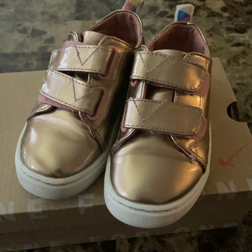 Rose Gold Toms